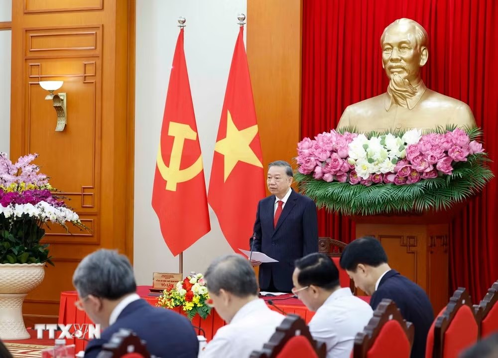 Tổng Bí thư, Chủ tịch nước Tô Lâm phát biểu chỉ đạo tại cuộc làm việc. Ảnh: TTXVN