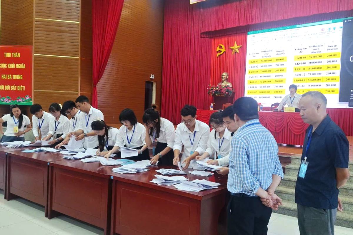Hat Mon Commune People's Committee