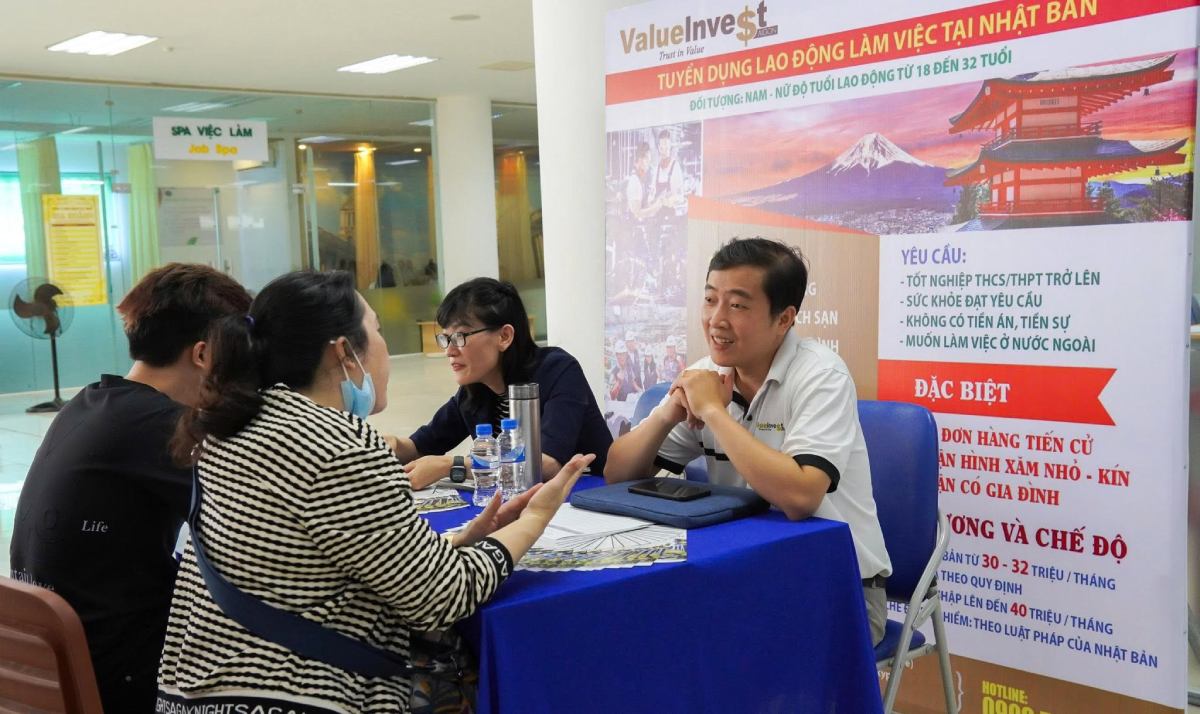Đề xuất giảm giờ làm xuống 40 - 44 giờ/tuần: Cần lộ trình gắn với tăng năng suất lao động