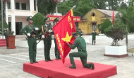 New soldiers of Quang Tri Border Guard swear before the Military Flag, receiving new tasks. Photo: Quang Tri Border Guard