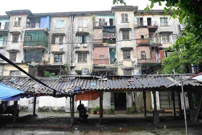 The apartment building (apartment for rent) at 207 Hoang Van Thu street, Nam Dinh ward, Ninh Binh province has seriously deteriorated and needs to be renovated. Photo: Nguyen Truong