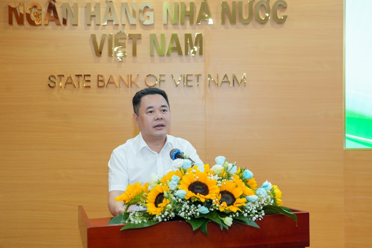 Phó Thống đốc NHNN Nguyễn Ngọc Cảnh phát biểu khai mạc tọa đàm.