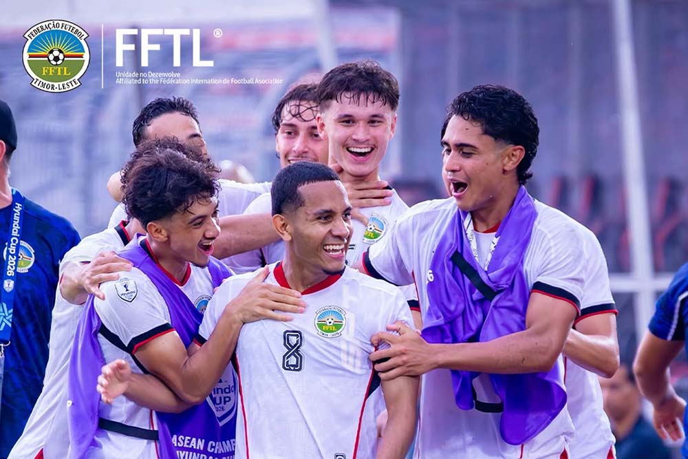Timor-Leste team celebrates after winning a ticket to ASEAN Cup 2026, in the same group as the Vietnamese team. Photo: FFTL