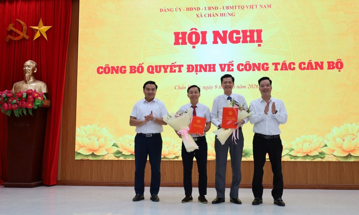Many officials of Chan Hung commune were transferred and appointed on June 9. Photo: Chan Hung Commune e-Portal
