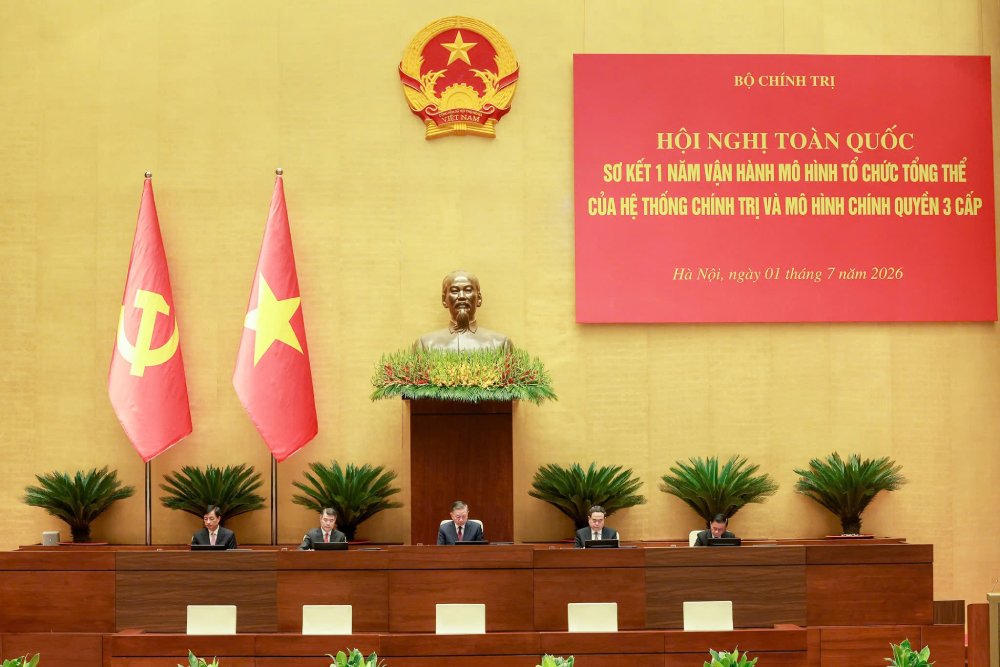General Secretary and President To Lam and Party and State leaders chaired the Conference. Photo: Hai Nguyen