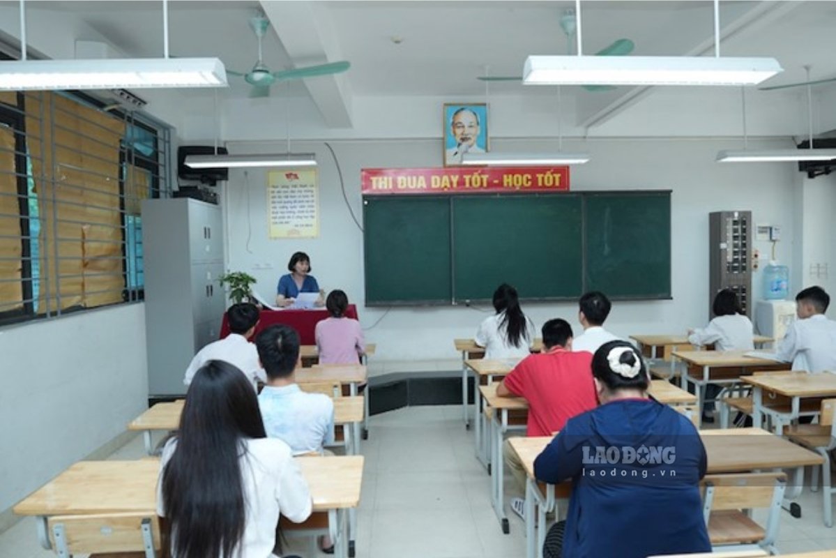 Candidatos que participan en el examen de graduación de la escuela secundaria superior en 2026. Foto: Huu Chanh