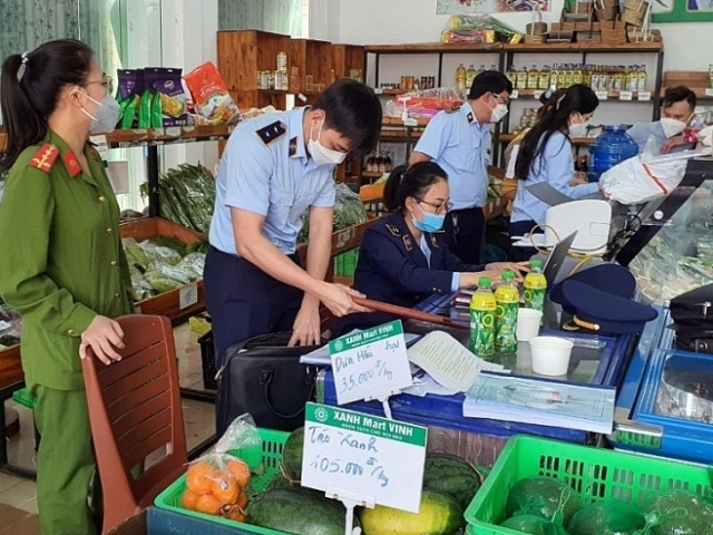 Tỉnh Nghệ An lên kế hoạch tổ chức tổng kiểm tra, xử lý vi phạm pháp luật liên quan đến an toàn thực phẩm. Ảnh: Ngọc Anh