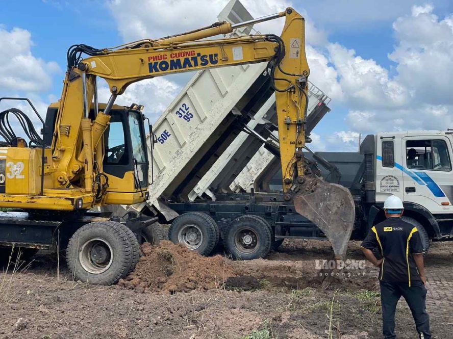 Commencement of construction of An Tay Industrial Resettlement Area project. Photo: Dinh Trong