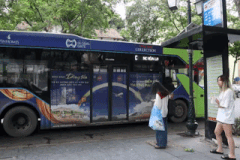 Experience the first day of free bus tickets in Hanoi Ring Road 1 area