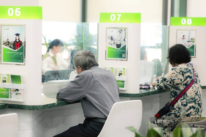 The Ministry of Home Affairs proposes to remove the 12-month limit when authorizing pension receipt. Photo: Hai Nguyen