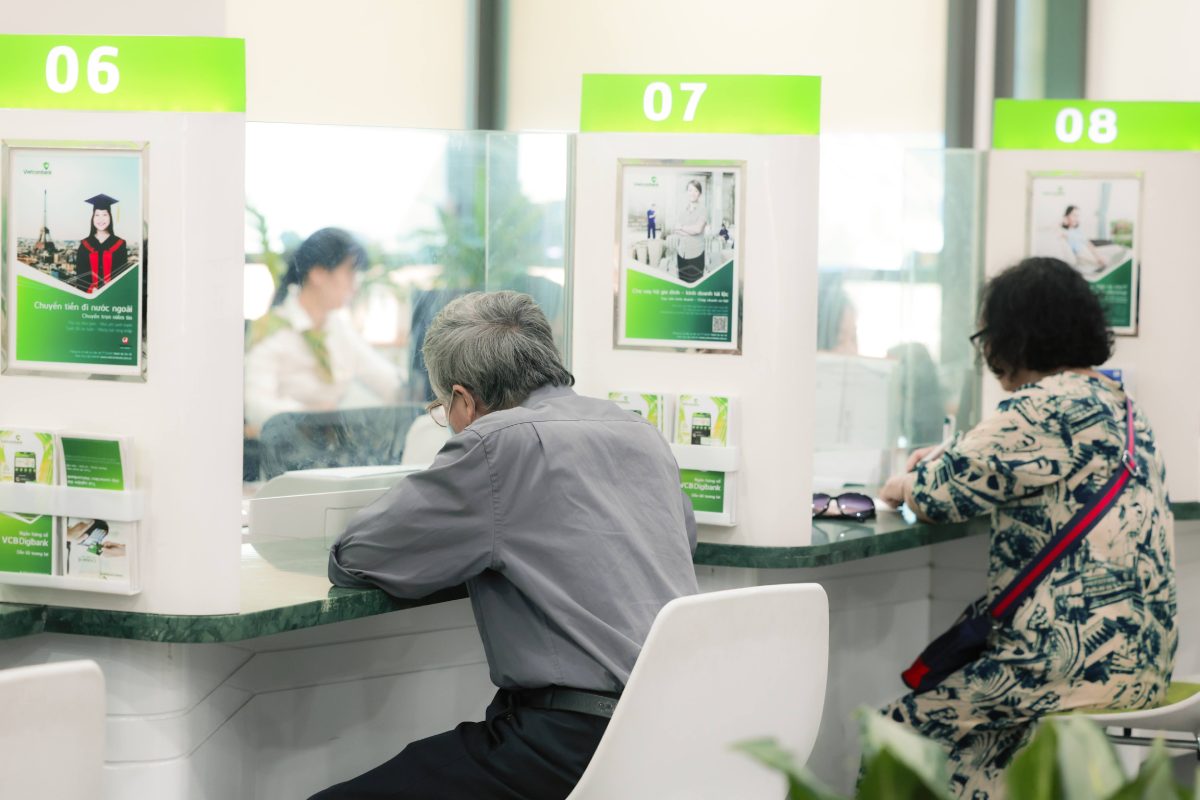 The Ministry of Home Affairs proposes to remove the 12-month limit when authorizing pension receipt. Photo: Hai Nguyen