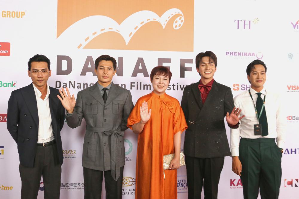 "Red Rain" film crew at the 4th Da Nang Asian Film Festival. Photo: Thanh Huyen