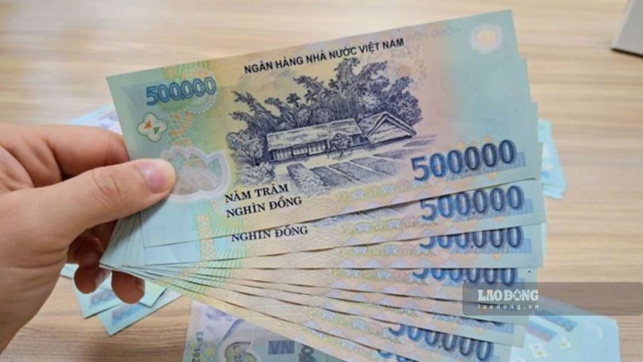 Cake by VPBank is listing the highest savings interest rate for a 6-month term at 8.2-8.7%/year. Photo: Thach Lam