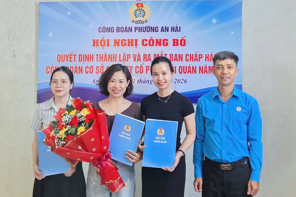 An Hai Ward Trade Union establishes grassroots Trade Union of Nam Chau Assembly Hall Joint Stock Company. Photo: Da Nang Trade Union