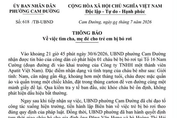 Local authorities announced the search for relatives for the boy. Photo: Cam Duong Ward People's Committee
