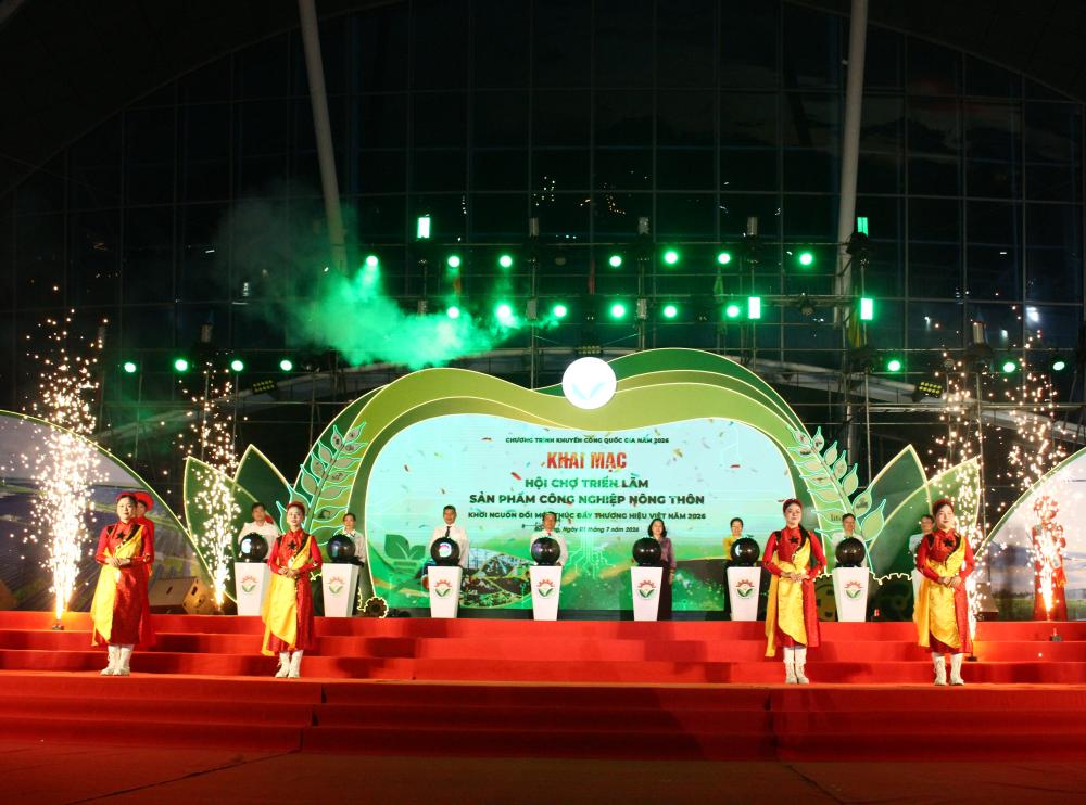 Khai mạc Hội chợ Triển lãm sản phẩm công nghiệp nông thôn 2026. Ảnh: Thanh Huyền