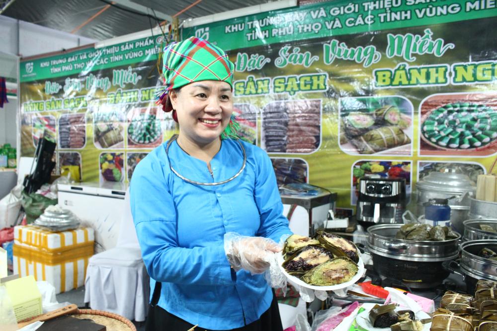 Gần 150 doanh nghiệp, cơ sở công nghiệp nông thôn giới thiệu sản phẩm đa dạng. Ảnh: Thanh Huyền