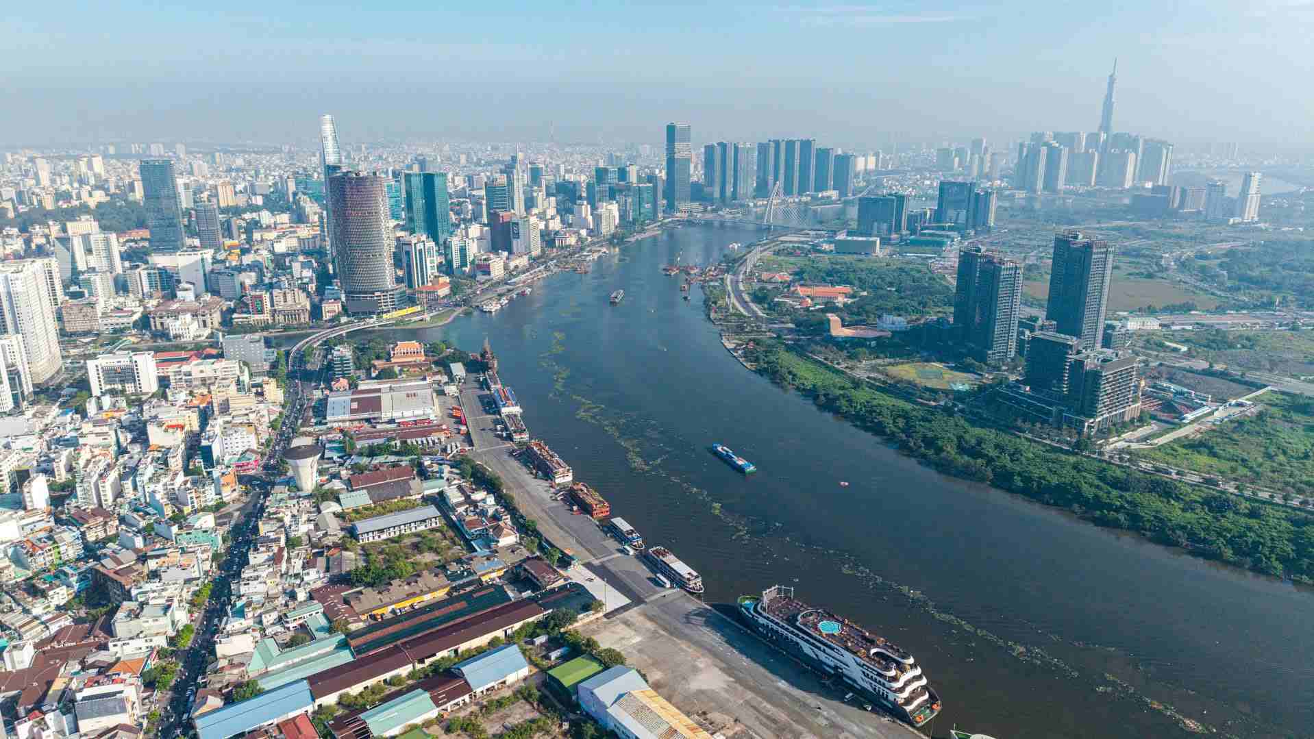 After half a century of honor bearing Uncle Ho's name, Ho Chi Minh City is increasingly modern, expanding its development space. Photo: Anh Tu