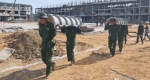 Supporting Border Guard soldiers in Hue City to build border schools. Photo: Vo Tien