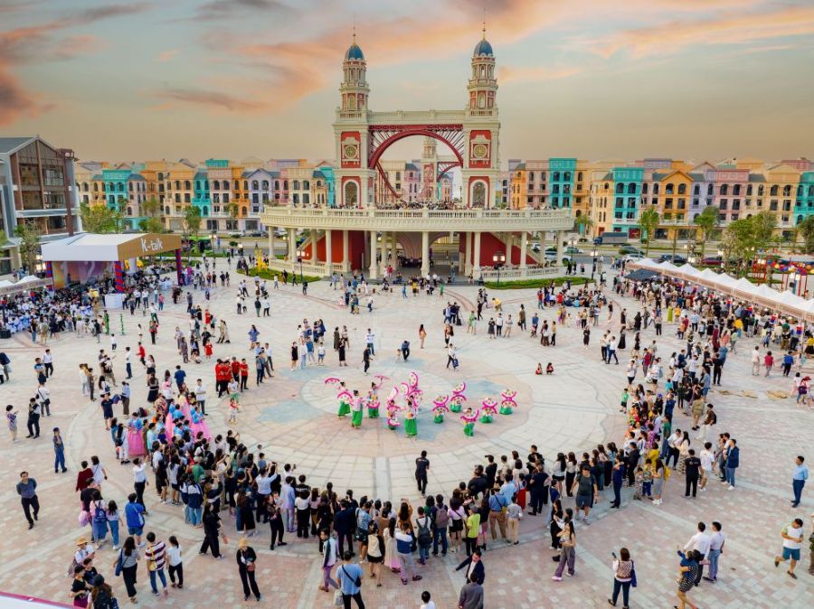 Vinhomes sẽ phối hợp cùng Vincom Retail triển khai các chương trình phát triển điểm đến, tạo không gian sống náo nhiệt, tiện nghi cho cư dân