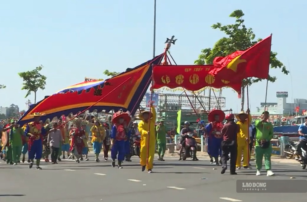 Lễ hội Cầu ngư Phan Thiết là là sinh hoạt văn hóa tín ngưỡng truyền thống của ngư dân miền biển. Ảnh: Duy Tuấn