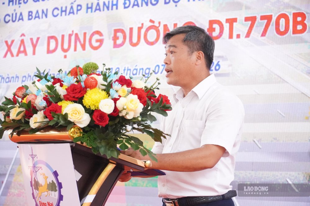 Ông Nguyễn Linh - Phó Giám đốc Ban quản lý dự án đầu tư xây dựng TP Đồng Nai phát biểu tại lễ khởi công. Ảnh: Hà Anh Chiến