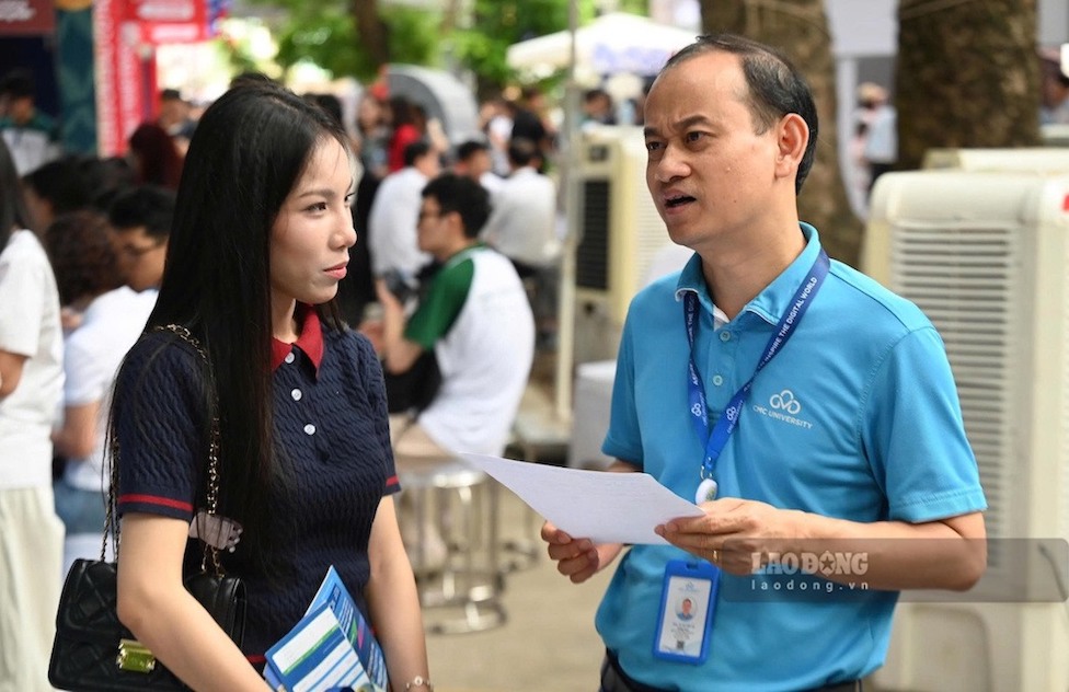 Despite AI's strong development, experts believe that the information technology industry still has a large demand for human resources and continues to be an attractive choice in the enrollment season. Photo: Tuong Van