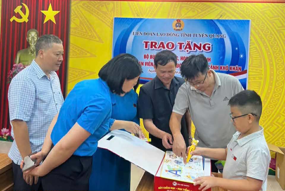 Các phần quà thể hiện sự quan tâm của tổ chức công đoàn. Ảnh: Công đoàn Tuyên Quang
