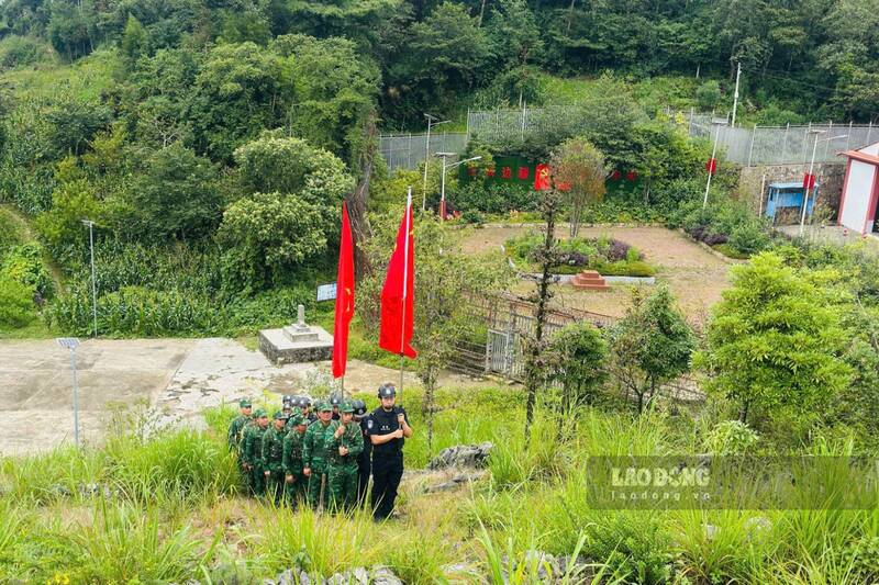 Patrol helps ensure security in the border area. Photo: Hoang Chinh