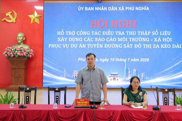 Mr. Tran Van Son, Vice Chairman of Phu Nghia Commune People's Committee (Hanoi) spoke at the conference. Photo: Phu Nghia Commune e-newspaper