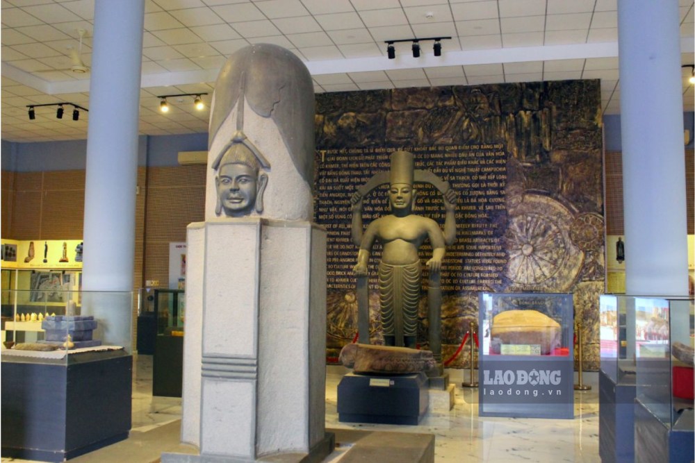 Oc Eo - Ba The Cultural artifacts are displayed at the Oc Eo Cultural Relic Management Board, Oc Eo commune. Photo: Thanh Mai