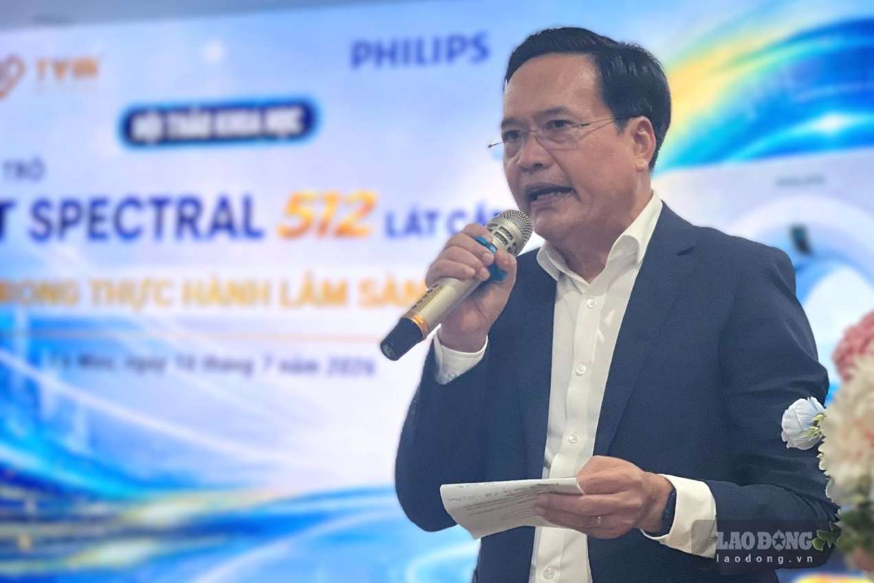 Bác sĩ Phạm Thanh Vũ, Chủ tịch HĐQT Bệnh viện Đa khoa Thanh Vũ Medic Bạc Liêu nói về hệ thống CT Phổ 512. Ảnh: Nhật Hồ.