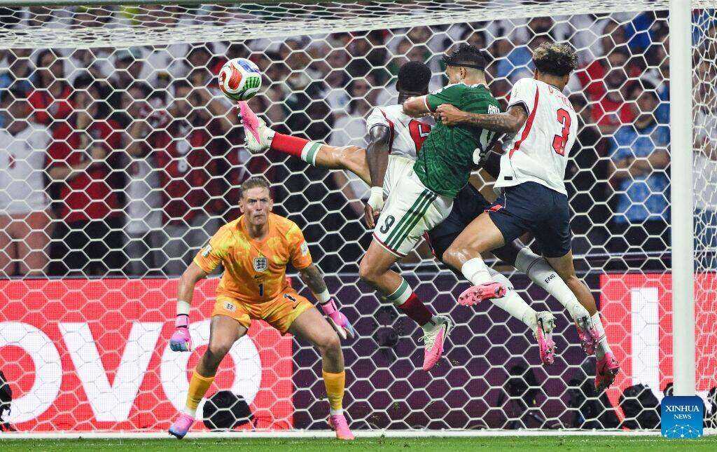 Jordan Pickford en el partido entre Inglaterra y México.  Foto de : Xinhua