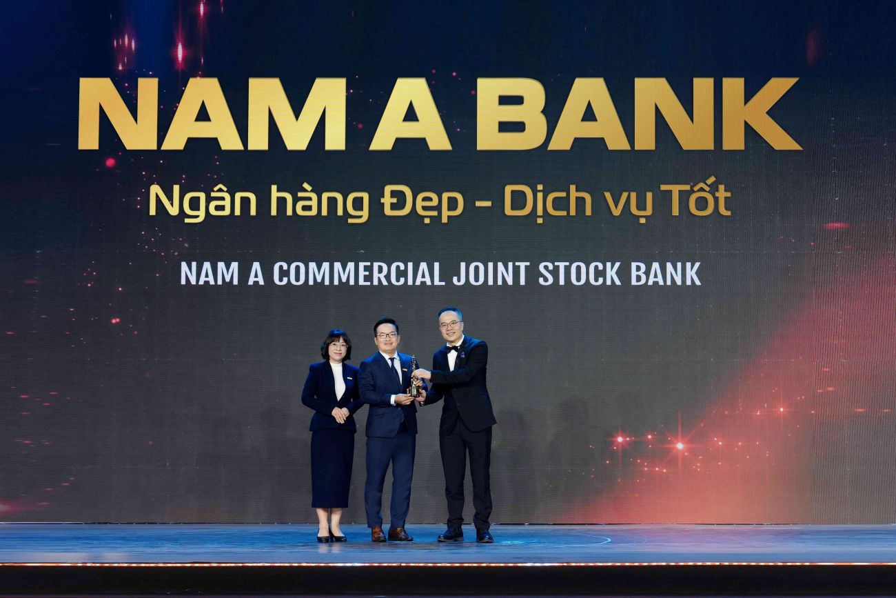 This is the 6th consecutive year that Nam A Bank has firmly maintained the title "Best Place to Work in Asia". Photo: Nam A Bank
