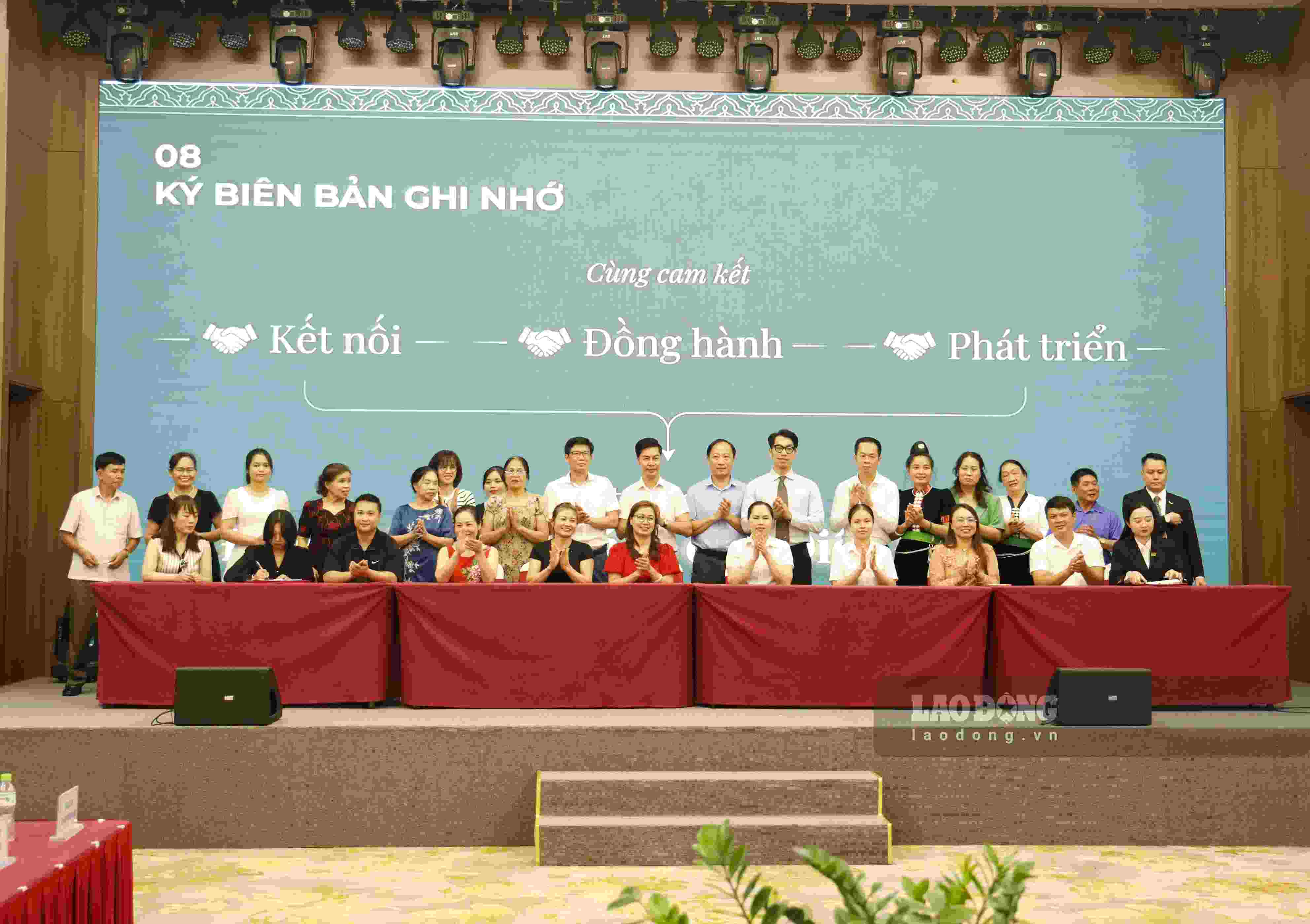 Les délégués ont signé un protocole d'accord de coopération. Photo: Tân Văn
