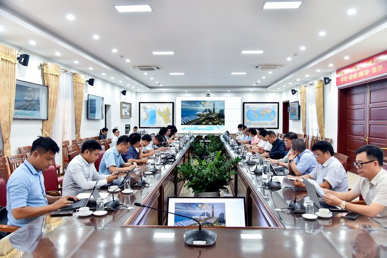 Deputy Minister of Foreign Affairs Le Thi Thu Hang, Head of the APEC 2027 Propaganda and Culture Sub-Committee, chaired a meeting to review the coordination of the construction of the International Press Center to serve APEC 2027 High-Level Week. Photo: Ministry of Foreign Affairs of Vietnam