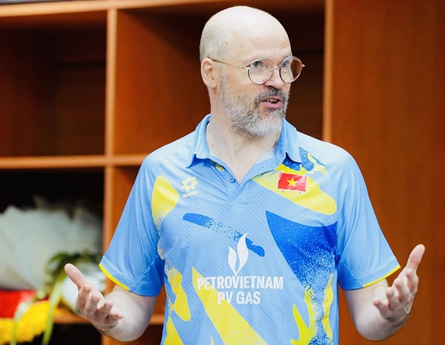 Head coach, expert Federico Rampazzo of the Vietnam Men's Volleyball Team. Photo: VFV