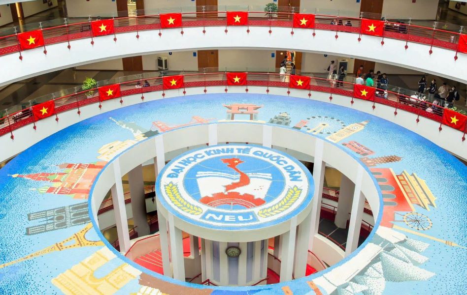National Economics University forecasts benchmark scores for majors from 23 points or higher. Photo: School provided