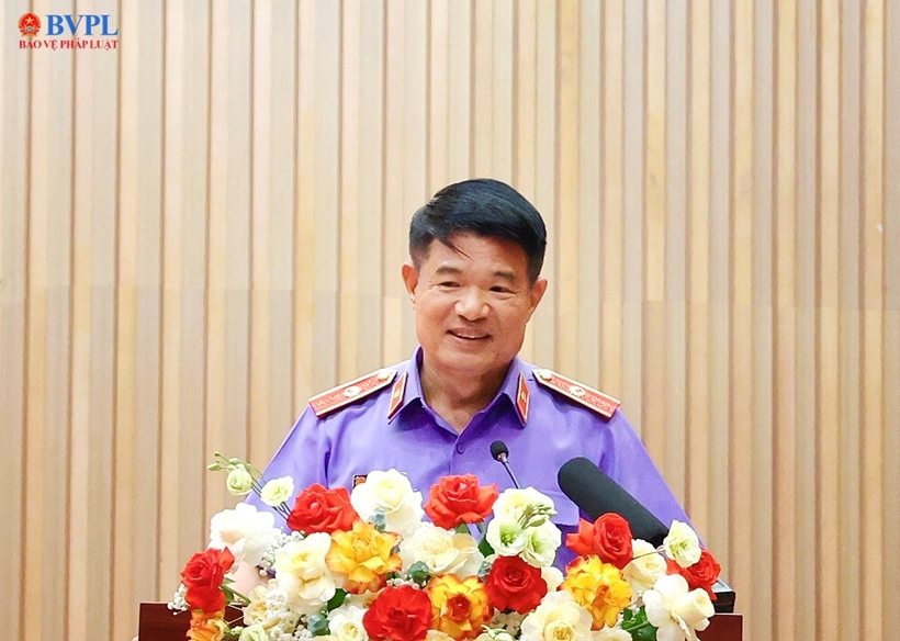  Đồng chí Nguyễn Huy Tiến, Ủy viên Trung ương Đảng, Bí thư Đảng uỷ, Viện trưởng VKSND tối cao phát biểu chỉ đạo tại Hội nghị học tập, quán triệt thực hiện Chỉ thị số 06-CT/TW ngày 06/6/2026 của Bộ Chính trị về tăng cường sự lãnh đạo của Đảng đối với công tác kiểm sát nhân dân trong giai đoạn mới, vừa được tổ chức tại Hà Nội. 