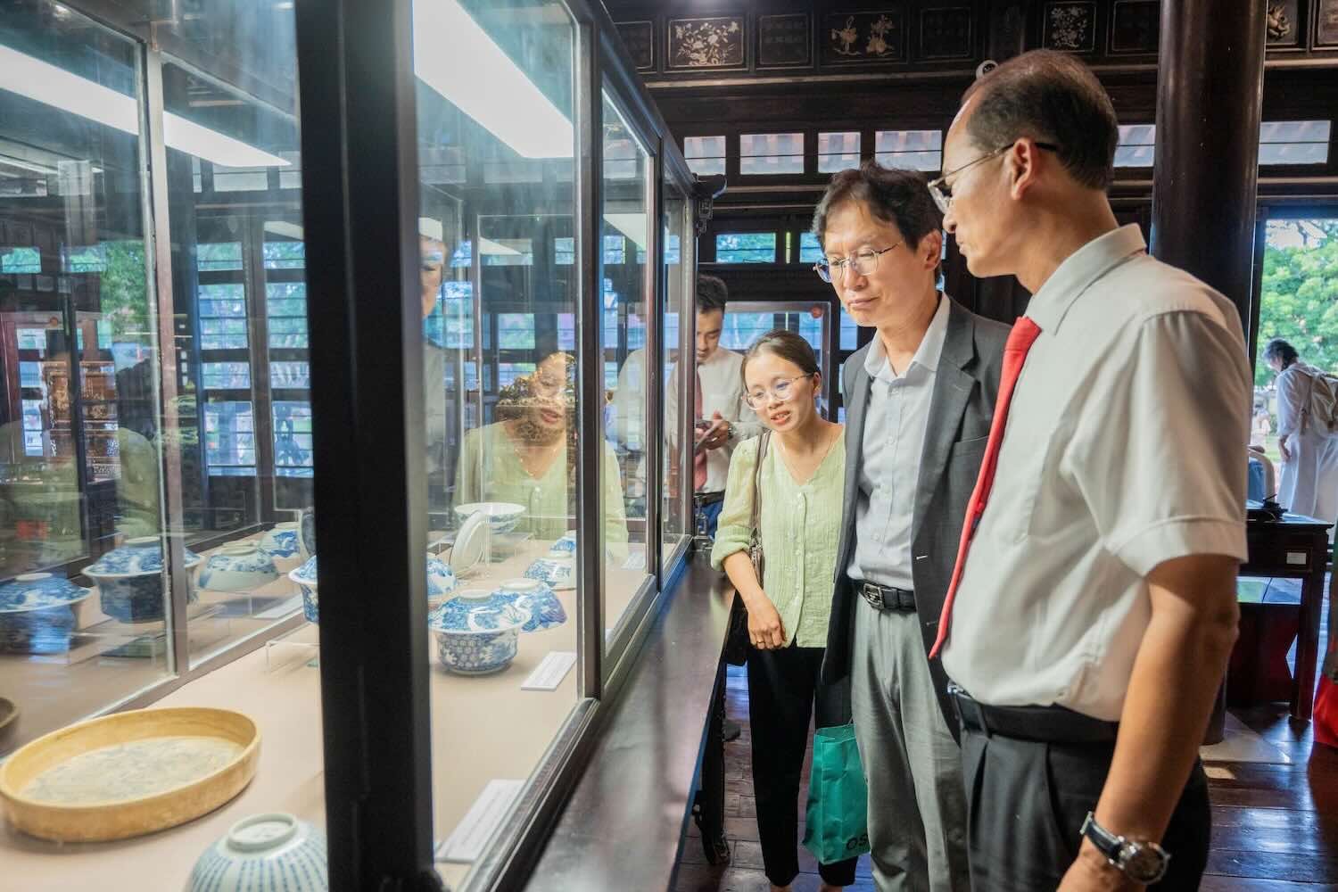 Tourists coming to Hue have the opportunity to admire more than 100 Nguyen Dynasty antiques. Photo: Provided by Hue Ancient Capital Relic Preservation Center.