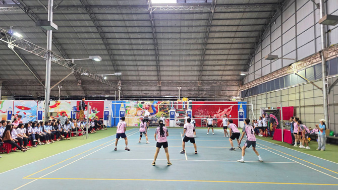 Rèn luyện thể thao tạo thêm tinh thần đoàn kết gắn bó giữa các Công đoàn cơ sở. Ảnh: Công đoàn Pleiku cung cấp