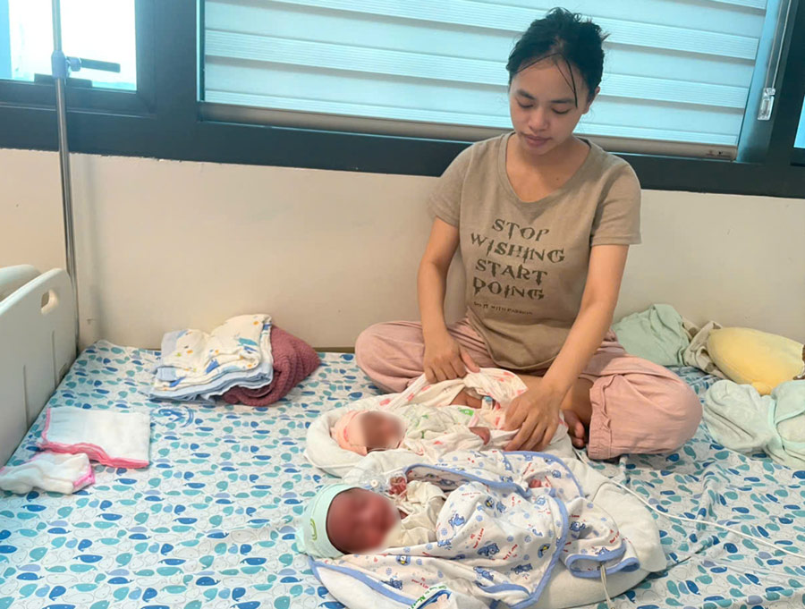 Difficult family circumstances do not allow Ms. Thu to collapse. Photo: NVCC