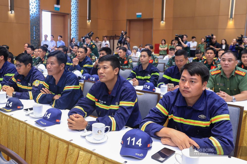 Các cán bộ, chiến sĩ Công an nhân dân Việt Nam tham gia đoàn.Ảnh: Hải Nguyễn