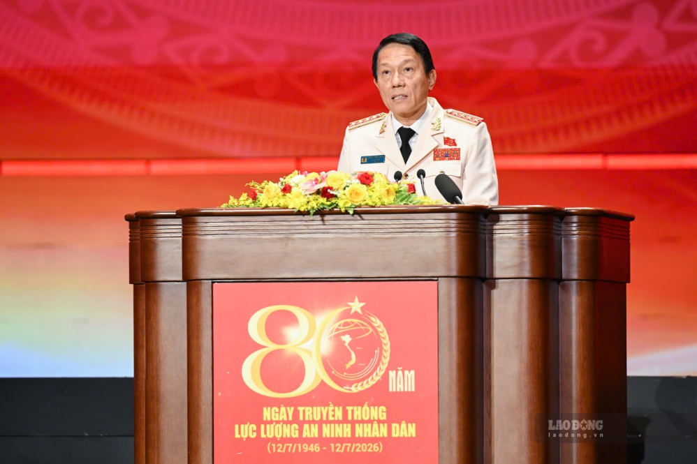 Đại tướng Lương Tam Quang tiếp thu ý kiến chỉ đạo của Tổng Bí thư, Chủ tịch nước Tô Lâm. Ảnh: Hải Nguyễn