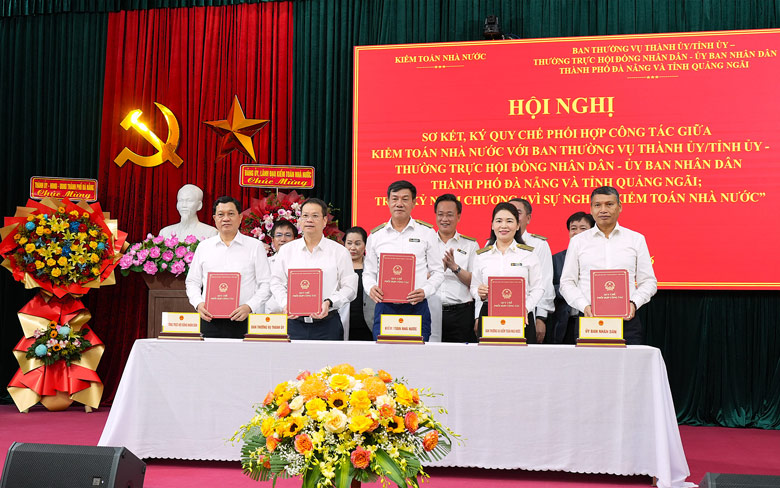 State Audit of Vietnam signs Coordination Regulations with Da Nang City. Photo: KTNN