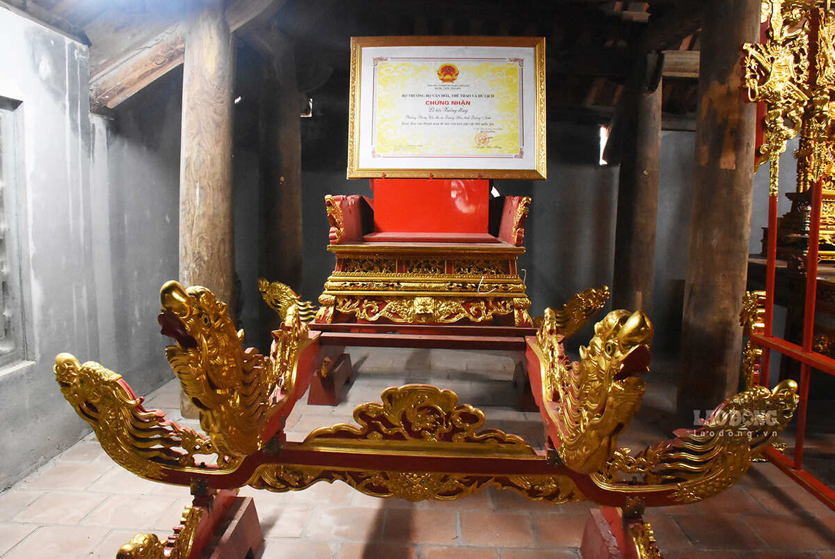 Đình Cốc gắn với lễ hội xuống đồng - di sản văn hoá phi vật thể quốc gia, được tổ chức hàng năm với ý nghĩa cầu cho quốc thái dân an, mùa màng bội thu, đời sống nhân dân ấm no, hạnh phúc. Năm nay, lễ hội được tổ chức trong 2 ngày, từ 18-19.7. 