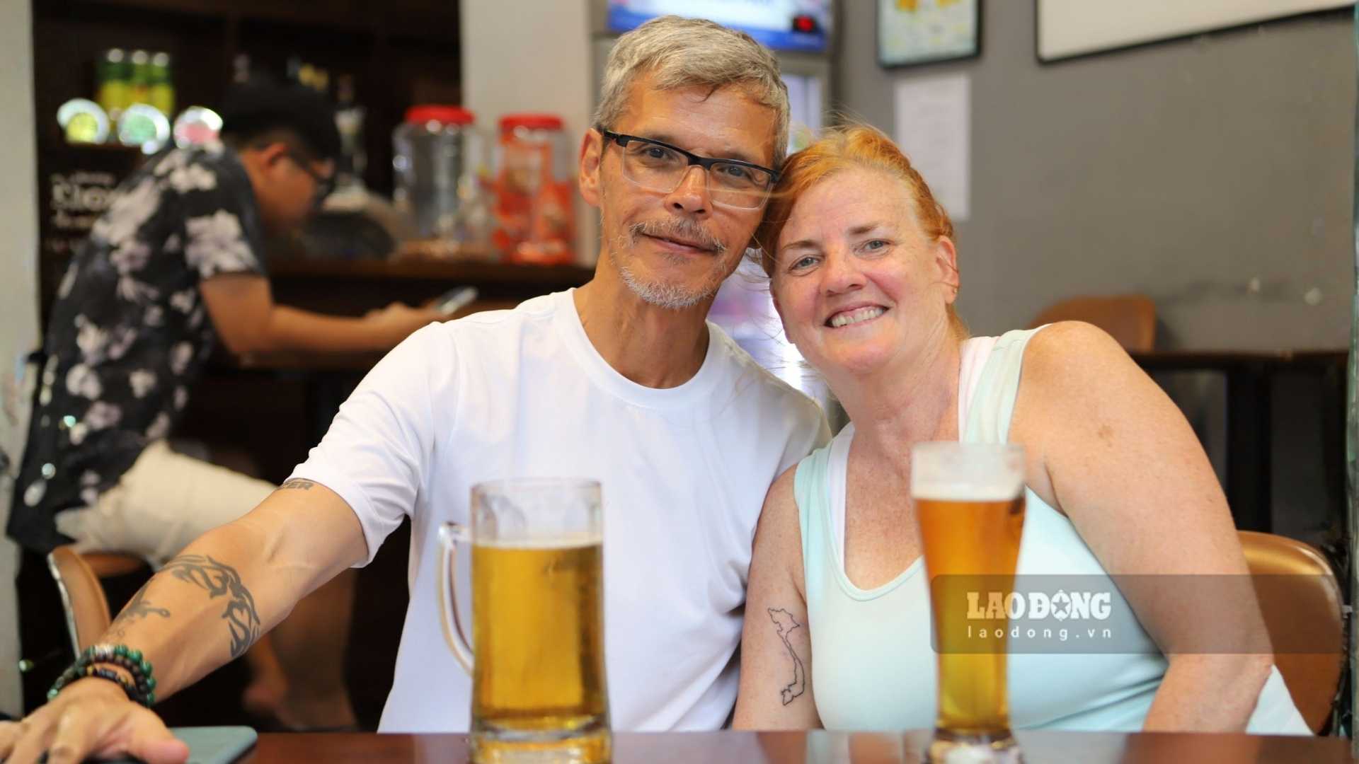 Mr. David and Mrs. Sherry love Vietnam after their journeys to explore here. Photo: Minh Vu