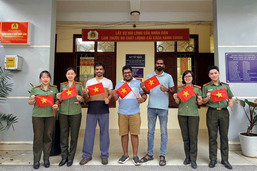 Phòng Quản lý xuất nhập cảnh Công an tỉnh Tuyên Quang đã cấp định danh điện tử cho 100% người nước ngoài thuộc diện quy định tại Nghị định số 69/2024/NĐ-CP của Chính phủ. Ảnh: Cổng TTĐT Công an tỉnh Tuyên Quang