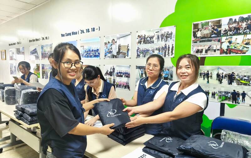 Những phần quà thể hiện sự quan tâm của tổ chức công đoàn đến người lao động. Ảnh: Công đoàn Thái Nguyên