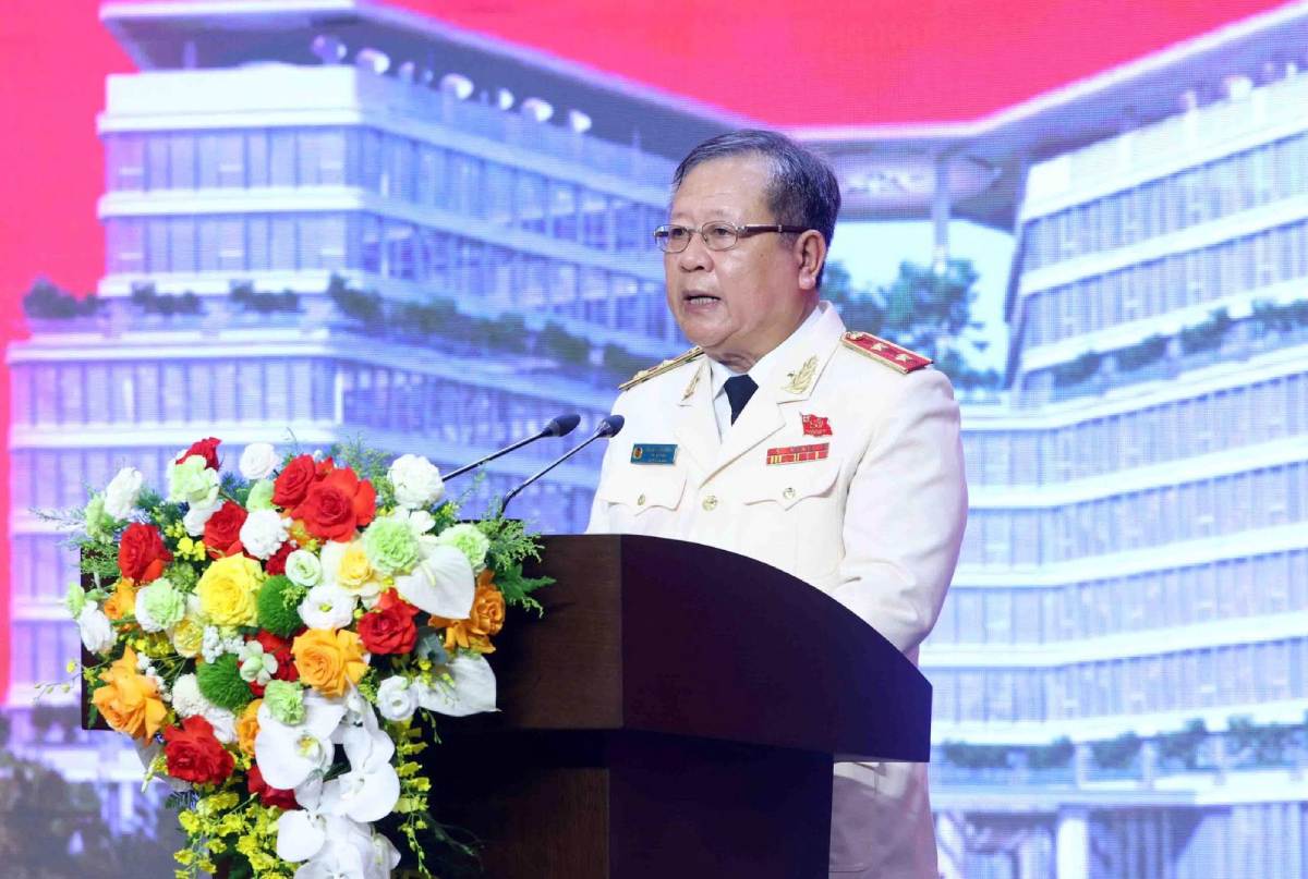 Trung tướng Phạm Đăng Khoa, Cục trưởng Cục Quản lý xuất nhập cảnh trình bày diễn văn Lễ kỷ niệm. Ảnh: Cổng thông tin điện tử Bộ Công an 